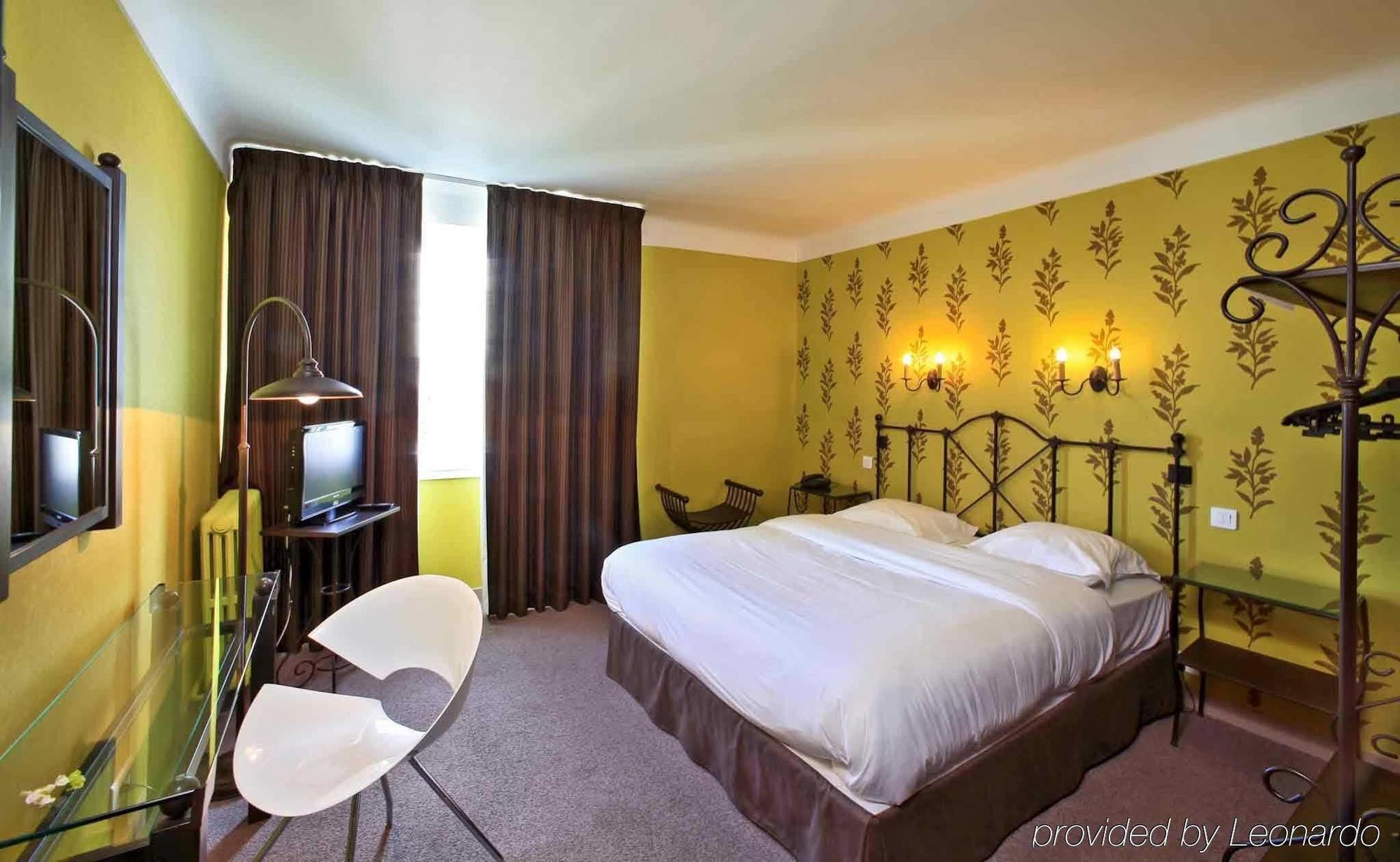 Grand Hotel Niort Centre Room photo